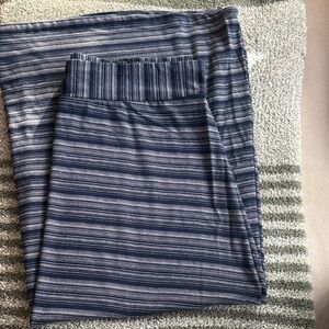 Roz & Ali Navy Striped Maxi Skirt.  Size 1X